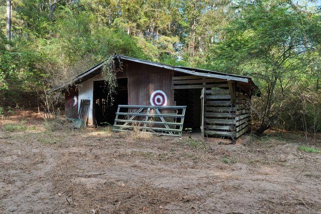 76 Upper Hamilton Hill Rd., Laurel, MS 39443