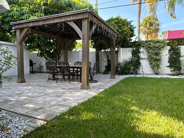 368 Plymouth Road, West Palm Beach, FL 33405