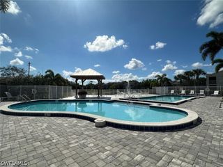 142 N Santa Clara DR 16, Naples, FL 34104