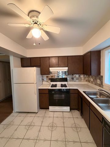 820 Sandra Drive 2C, University Park, IL 60484