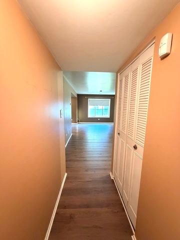820 Sandra Drive 2C, University Park, IL 60484