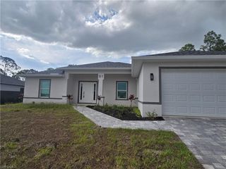51 Wilmington PKWY, Cape Coral, FL 33993