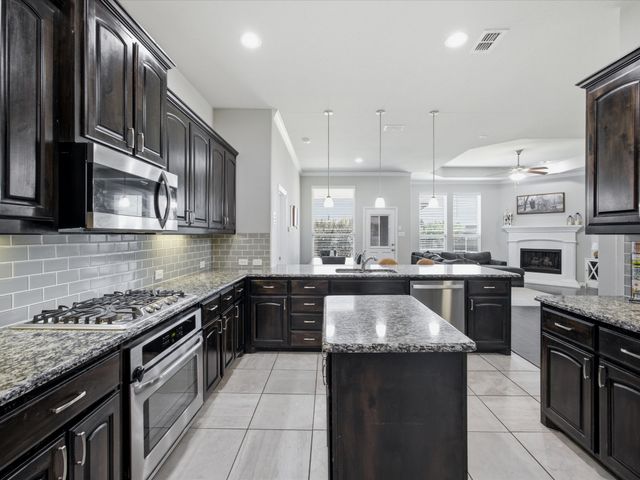 5113 Dominica Lane, Fort Worth, TX 76244