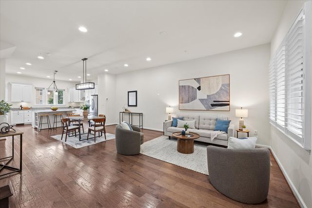 130 Cambria Walk, Alexandria, VA 22304