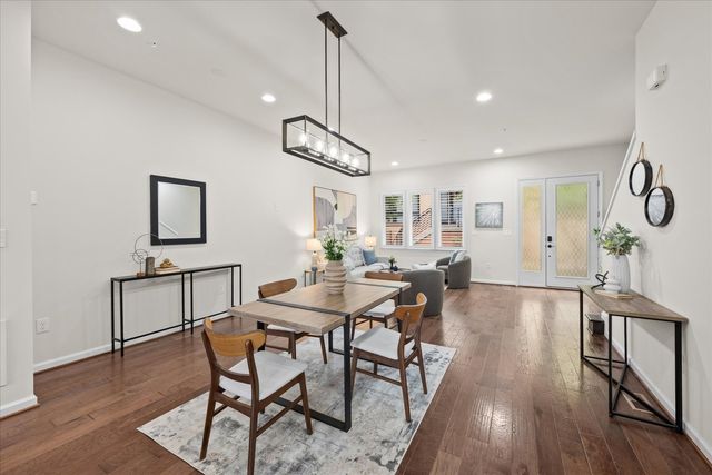 130 Cambria Walk, Alexandria, VA 22304