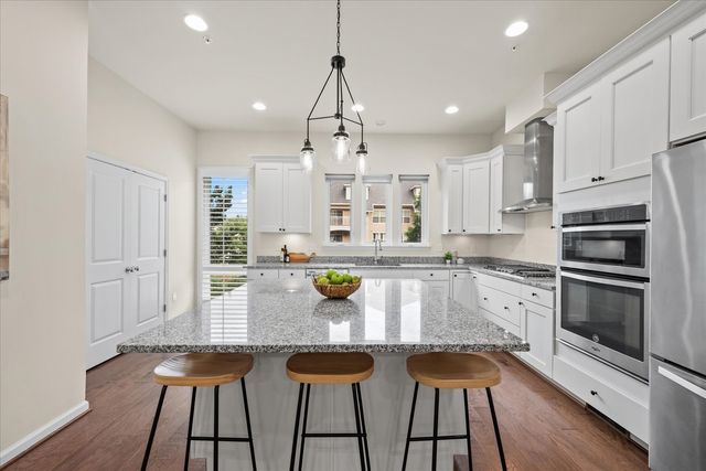 130 Cambria Walk, Alexandria, VA 22304