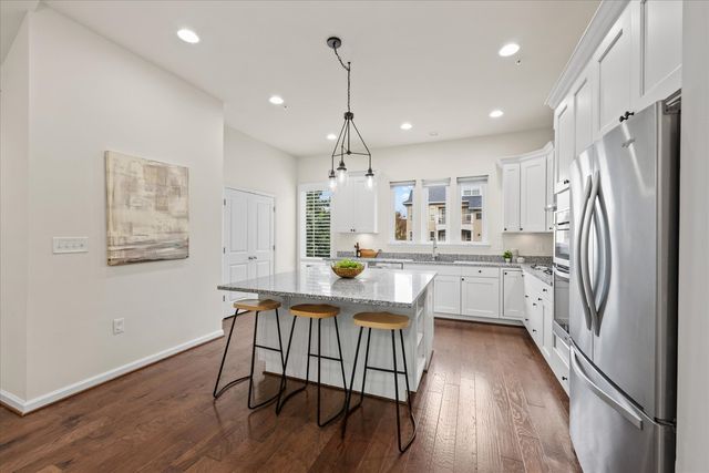 130 Cambria Walk, Alexandria, VA 22304