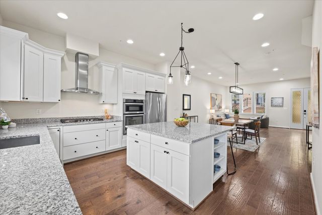 130 Cambria Walk, Alexandria, VA 22304