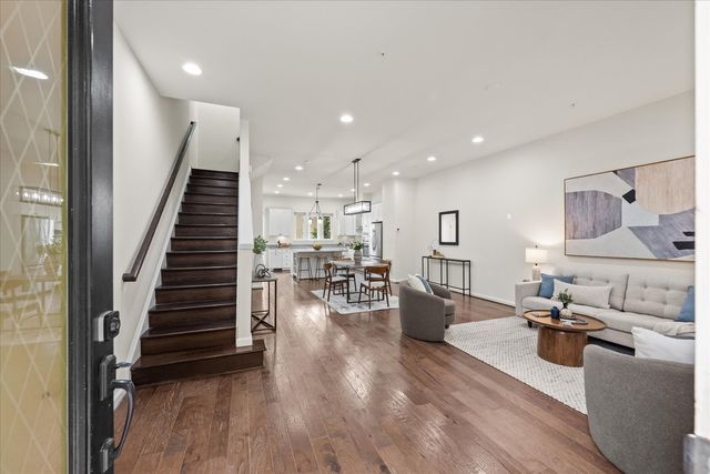 130 Cambria Walk, Alexandria, VA 22304