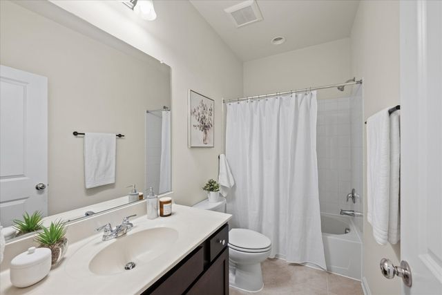 130 Cambria Walk, Alexandria, VA 22304