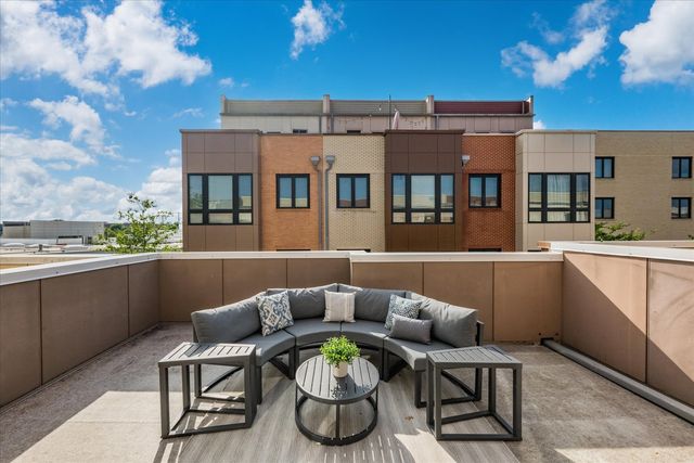 130 Cambria Walk, Alexandria, VA 22304