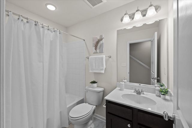 130 Cambria Walk, Alexandria, VA 22304