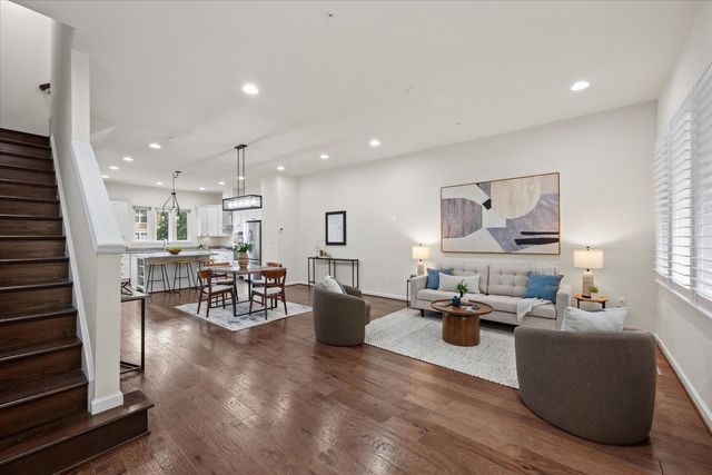 130 Cambria Walk, Alexandria, VA 22304