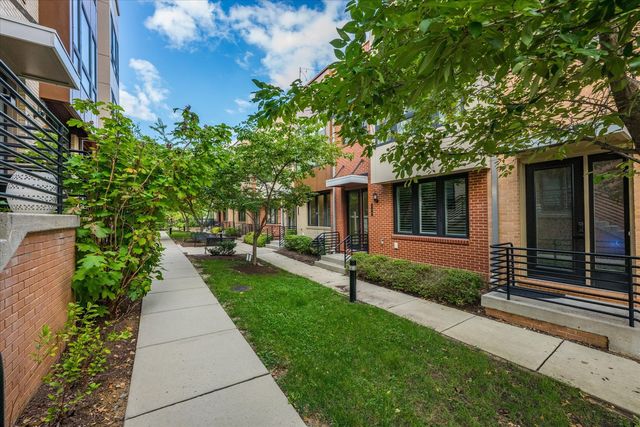 130 Cambria Walk, Alexandria, VA 22304