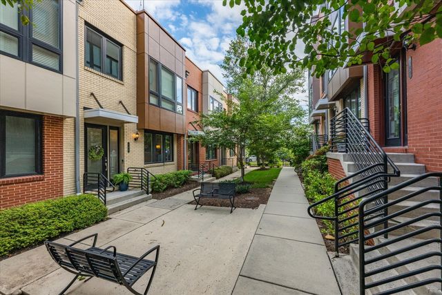 130 Cambria Walk, Alexandria, VA 22304