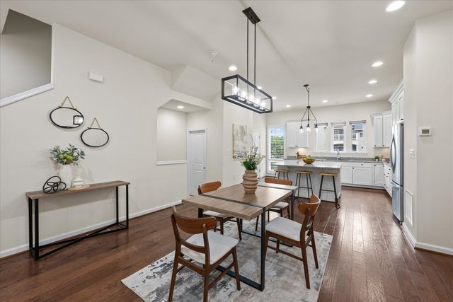 130 Cambria Walk, Alexandria, VA 22304