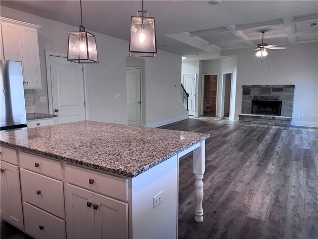 4252 Shandi Cove, Hoschton, GA 30548