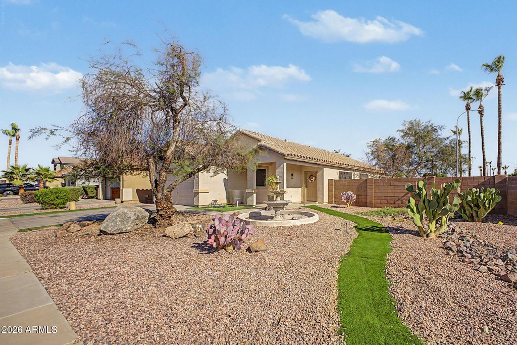 11197 W CORONADO Road, Avondale, AZ 85392 — photo 2