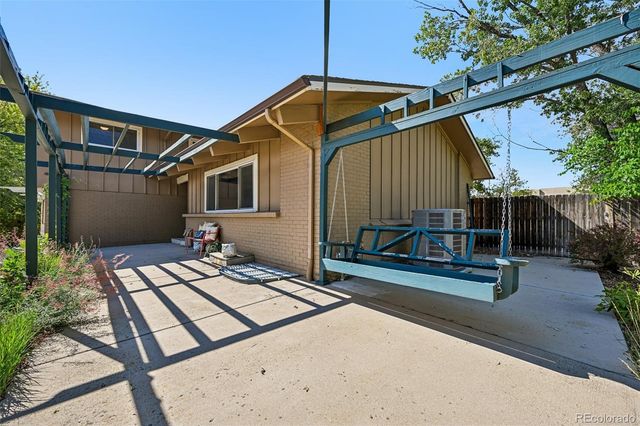 8705 E Radcliff Avenue, Denver, CO 80237