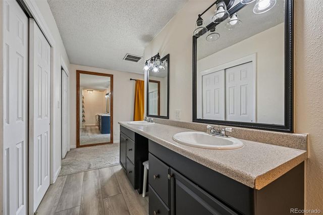 8705 E Radcliff Avenue, Denver, CO 80237