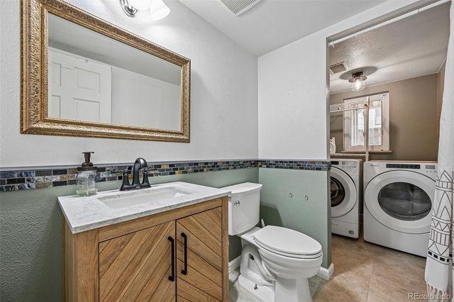 8705 E Radcliff Avenue, Denver, CO 80237