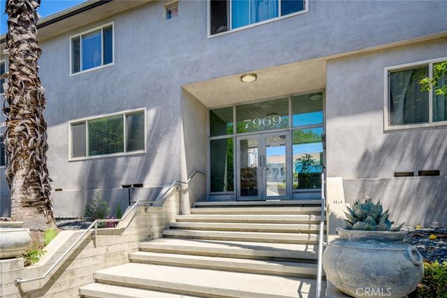 7969 Norton Avenue 3, West Hollywood, CA 90046