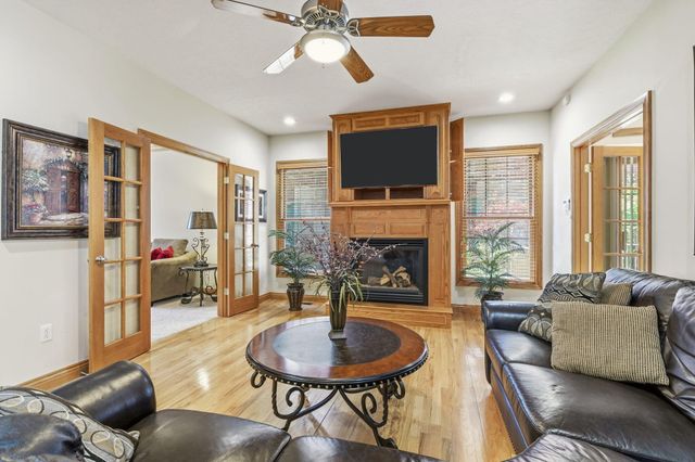 2411 W Dearborn Street, Springfield, MO 65807