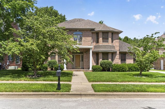 2411 W Dearborn Street, Springfield, MO 65807