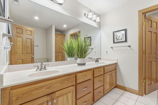 2411 W Dearborn Street, Springfield, MO 65807