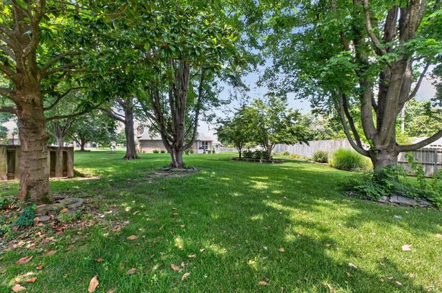2411 W Dearborn Street, Springfield, MO 65807