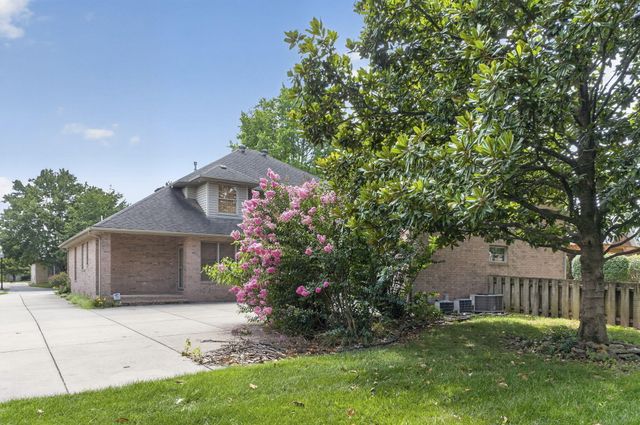 2411 W Dearborn Street, Springfield, MO 65807