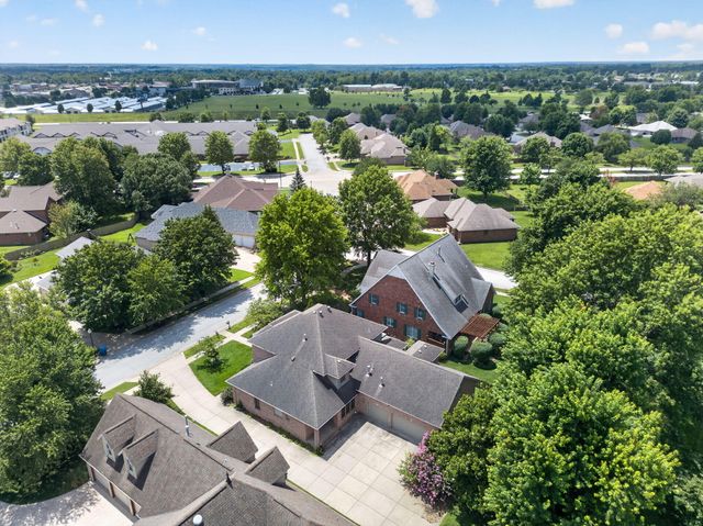 2411 W Dearborn Street, Springfield, MO 65807