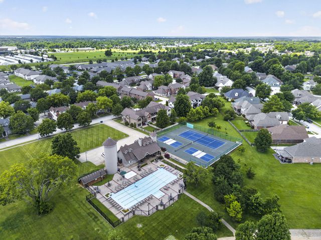 2411 W Dearborn Street, Springfield, MO 65807
