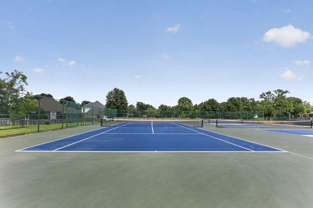 2411 W Dearborn Street, Springfield, MO 65807