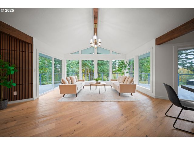 42600 E LARCH MOUNTAIN Rd, Corbett, OR 97019