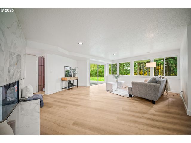 42600 E LARCH MOUNTAIN Rd, Corbett, OR 97019