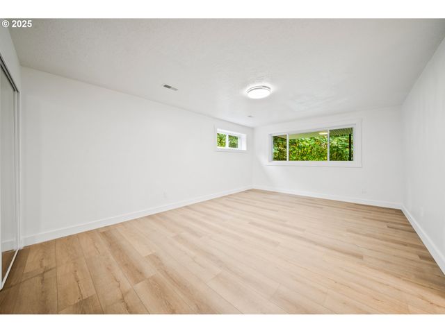 42600 E LARCH MOUNTAIN Rd, Corbett, OR 97019