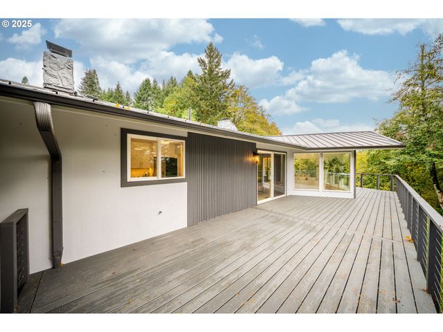 42600 E LARCH MOUNTAIN Rd, Corbett, OR 97019