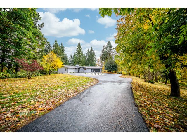 42600 E LARCH MOUNTAIN Rd, Corbett, OR 97019