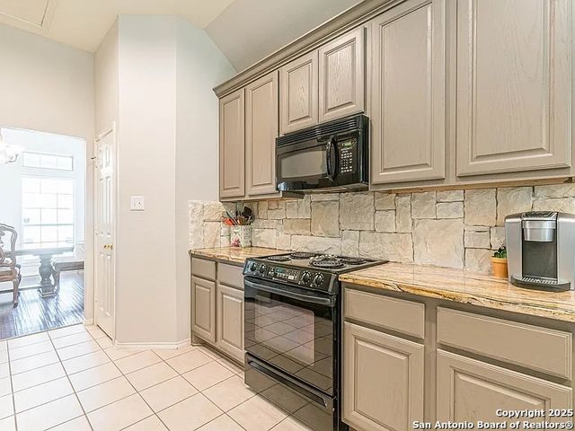 115 Knights Cross, San Antonio, TX 78258