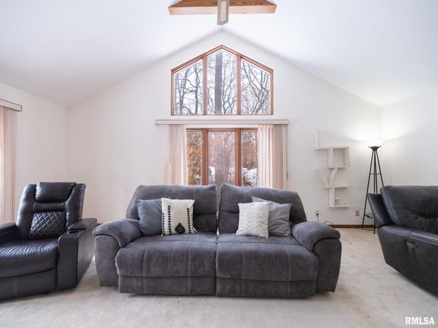 12052 N HICKORY GROVE Road, Dunlap, IL 61525