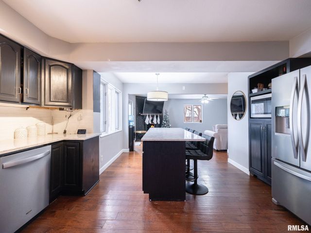 12052 N HICKORY GROVE Road, Dunlap, IL 61525