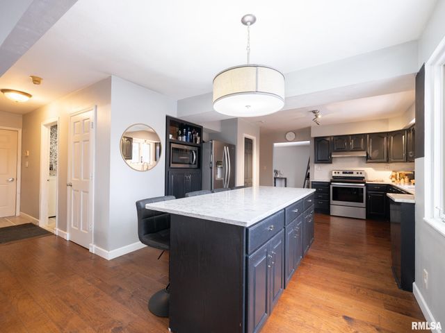 12052 N HICKORY GROVE Road, Dunlap, IL 61525