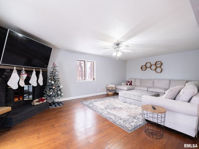 12052 N HICKORY GROVE Road, Dunlap, IL 61525