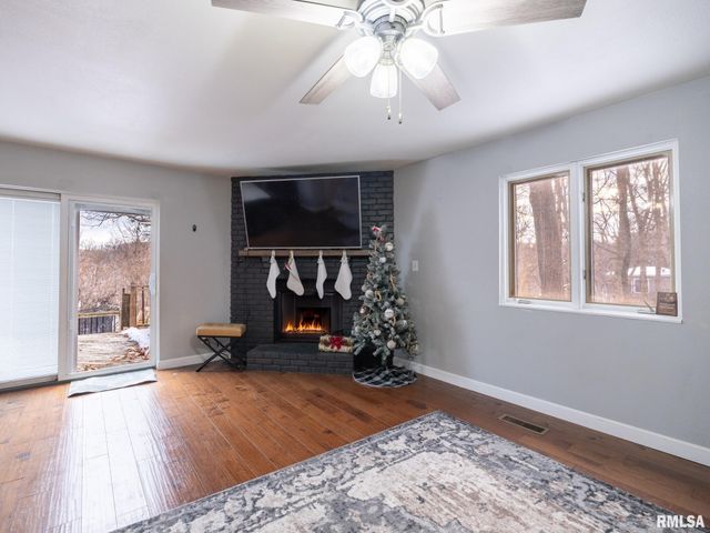 12052 N HICKORY GROVE Road, Dunlap, IL 61525