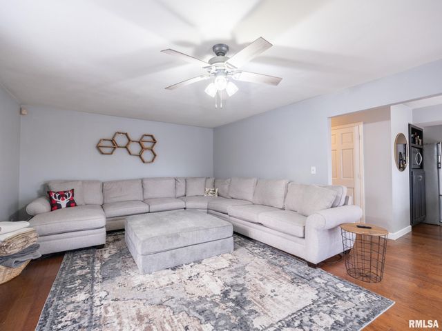 12052 N HICKORY GROVE Road, Dunlap, IL 61525