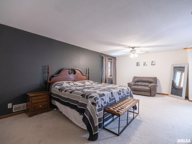 12052 N HICKORY GROVE Road, Dunlap, IL 61525