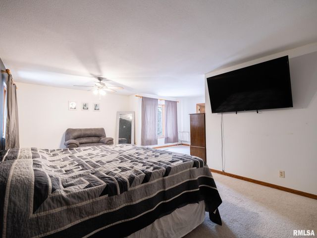 12052 N HICKORY GROVE Road, Dunlap, IL 61525