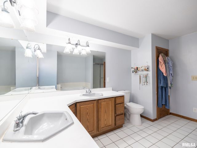 12052 N HICKORY GROVE Road, Dunlap, IL 61525