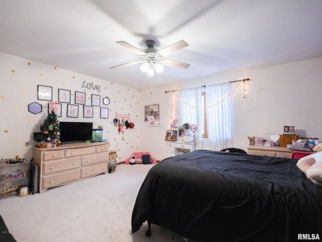 12052 N HICKORY GROVE Road, Dunlap, IL 61525